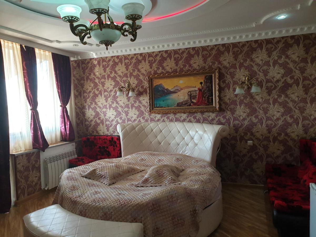 Edemi Hotel Kutaisi Exteriör bild